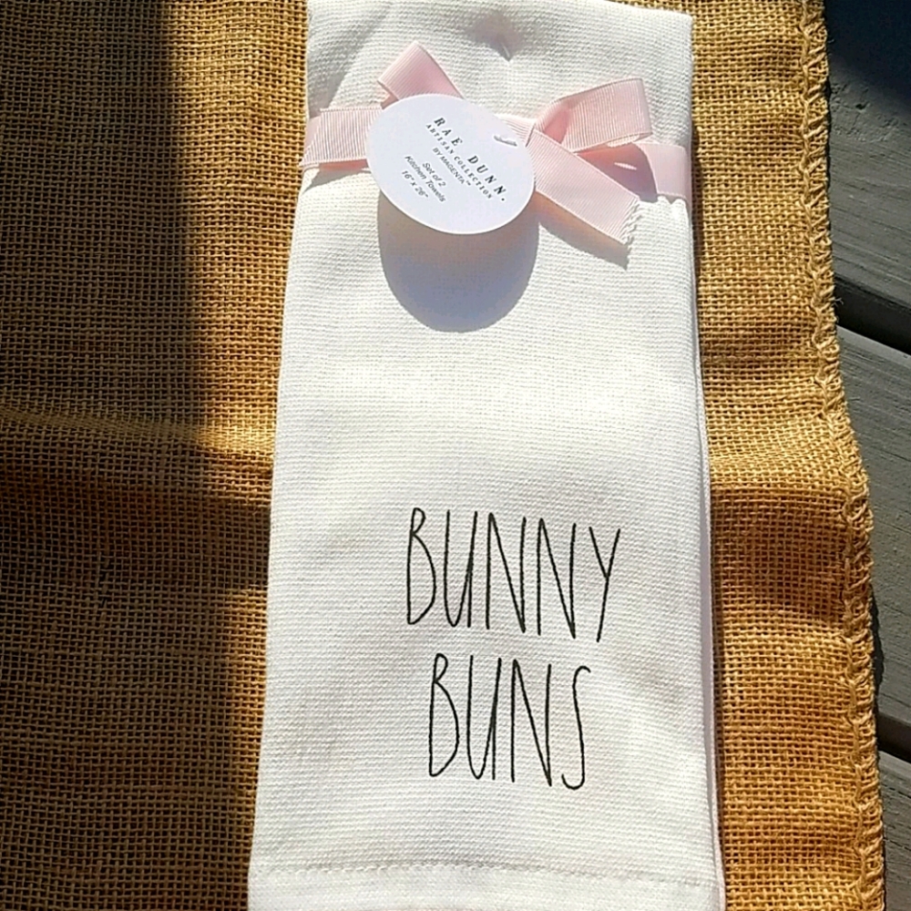 Rae Dunn set if 2 kitchen towels 16" x 26"